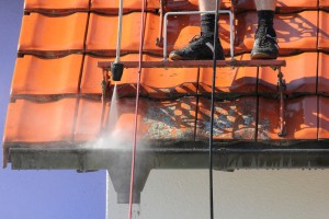 Damaging gutters with power wash